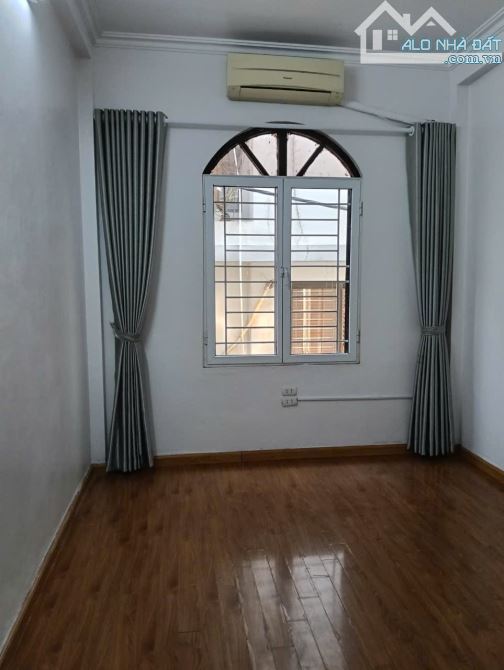 Cần bán căn Phan Đình Giót 34m2 4T MT3.3 giá 8.35 tỷ Hà Đông - 2