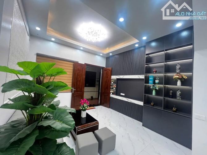 BÁN NHÀ TRẦN THÁI TÔNG GẦN PHỐ FULL NỘI THẤT GIÁ TỐT - 2