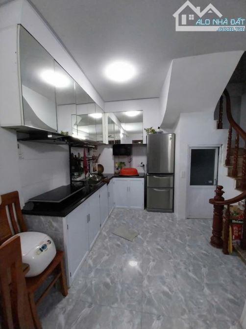 NHÀ ĐẸP DÂN XÂY PHỐ ĐÔNG THIÊN - VĨNH HƯNG - HOÀNG MAI- 5,4 TỶ - NGÕ THÔNG, Ở SƯỚNG - 2