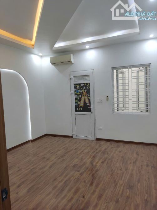 Bán nhà 4 tầng ngõ 2 ô tô tránh nhau phố Thiên Lôi - 2