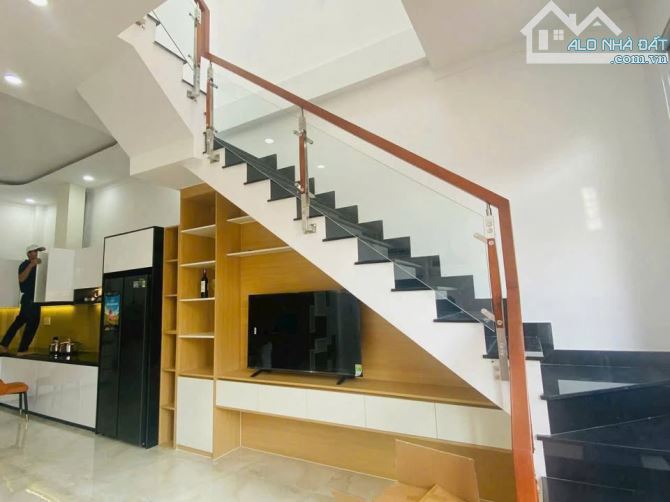 Bán nhà 1 trệt 1 lầu mt ngay chợ Viêt Kiều Củ Chi Diện tích 126m2 shr - 2