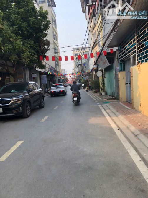 BÁN ĐẤT ĐA TỐN GIA LÂM HÀ NỘI ÔTÔ ĐỖ CỬA NGỦ TRONG ĐẤT DT 62M GIÁ 4.78 TỶ CÓ TL LH  XEM ĐẤ - 2