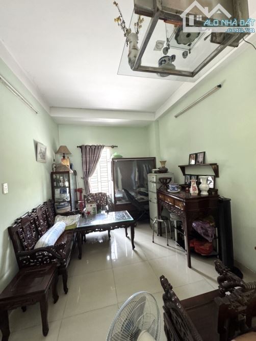 Bán nhà hai mặt phố quận 6 - Đang cho thuê tầng trệt dòng tiền 17tr/th - 4 tầng BTCT 13 tỷ - 2