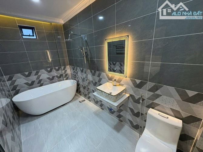 Bán nhà 1T/2L mặt tiền đường ngay BV 1500 giường P. Định Hòa - 2