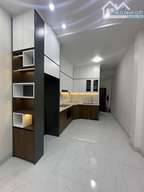 NGỌC THỤY Ô TÔ ĐỖ CỔNG GIÁ CHỈ 6.4 TỶ NHÀ 5 TẦNG DT 37M - GẦN Ô TÔ TRÁNH - 2