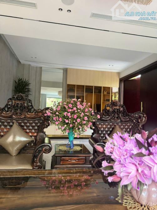 Bán biệt thự 3 mặt thoáng nội thất xịn xò, nhìn vườn hoa khu đô thị Hud - TP.Bắc Ninh. - 2