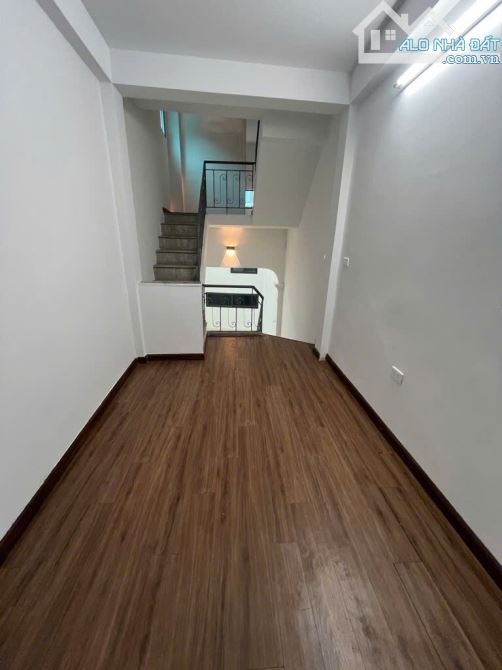 TRƯƠNG ĐỊNH-DT38M x 5 TẦNG, QUANH 5 TỶ-Ô TÔ QUA NHÀ- LÔ GÓC-2 THOÁNG-FULL NỘI THẤT - 2
