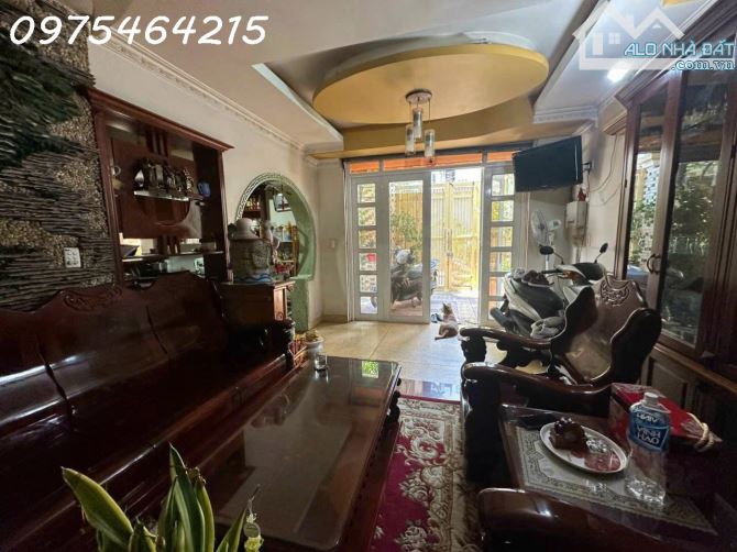 BÁN GẤP BIỆT THỰ CAO CẤP – HẺM VIP HUỲNH TẤN PHÁT, QUẬN 7 – GIÁ TỐT CHÍNH CHỦ - 2