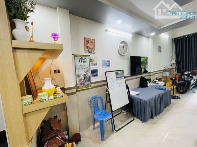 🏡 NHÀ ĐẸP Ở NGAY – GẦN AEON MALL – HẺM XE HƠI – CHỈ 5.X TỶ - 2