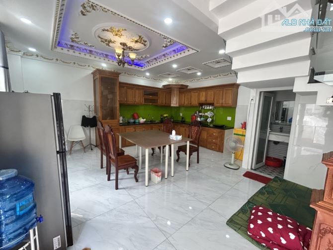 Bán Nhà Bình Tân Tỉnh Lộ 10 , 5 Tầng Lô Gốc  , Hẻm Xe Hơi 10m , Chỉ 12.x Tỷ - 2
