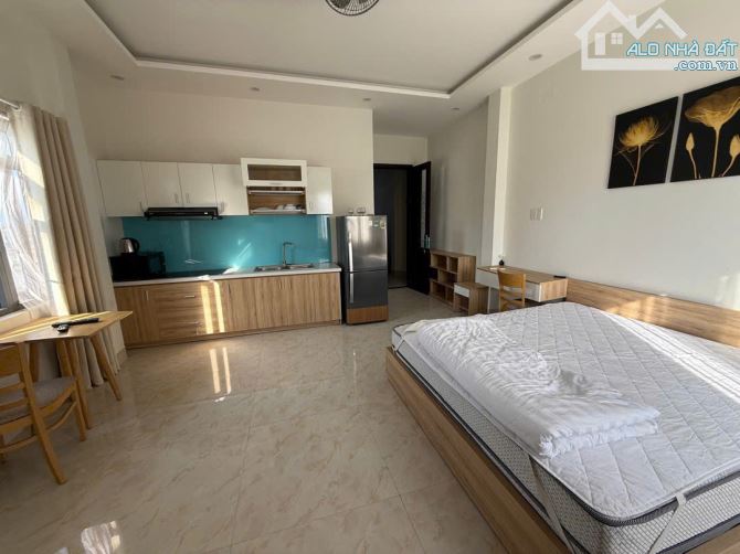 Tòa căn hộ 5 tầng mặt tiền Trường Sa, 100m2, gần bãi tắm sơn Trà, view triệu đô. - 2