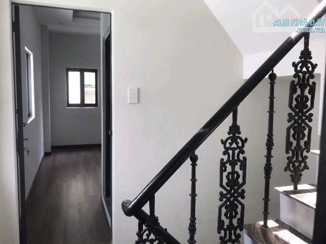 Bán nhà hẻm cách mạng tháng 8, Tân Bình. HXH thông thoáng. Thích hợp làm CHDV. Giá 6.45 - 2
