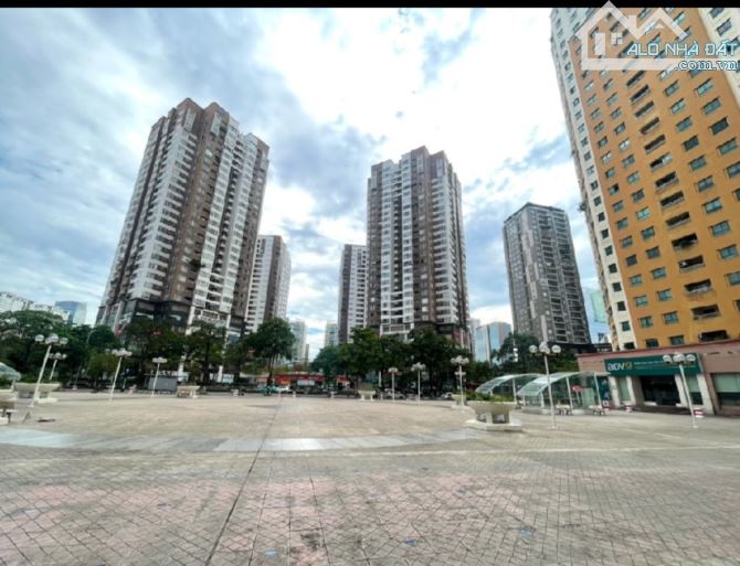 CC Cao Cấp/ 10.4 Tỷ/ 131 M2/ tầng 27/ Hoàng Đạo Thúy - 2