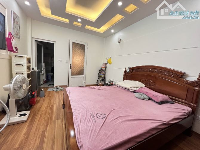 Bán nhà ngõ 565, ngách ba gác Lạc Long Quân Diện tích 35m2, 5 tầng, giá 9,2 tỷ - 2