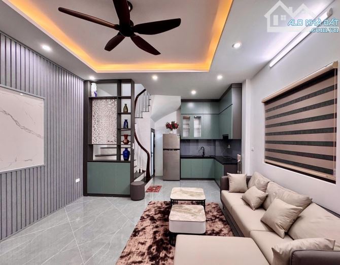 🔥🔥NHÀ ĐẸP PHỐ MINH KHAI- HAI BÀ TRƯNG- 5T- MT: 4.5m - 2