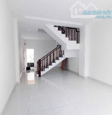 Q7 nhà 4 tầng đúc, 4, 2m, 5.x tỷ, cách Huỳnh Tấn Phát 50m - 2
