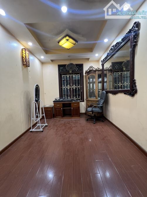 BÁN NHÀ PHỐ VƯƠNG THỪA VŨ - THANH XUÂN - Ô TÔ TRÁNH, VÀO NHÀ DT 50m2, 4 tầng, 15.5 Tỷ - 2