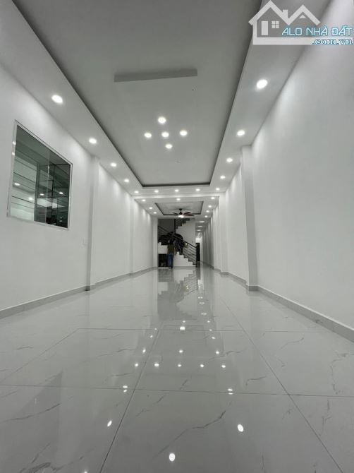 BÁN NHÀ MT NGUYỄN OANH P6 - TRỤC ĐƯỜNG CHÍNH GV - RA SÂN BAY TÂN SƠN NHẤT 20P - GẦN NGÃ TƯ - 2