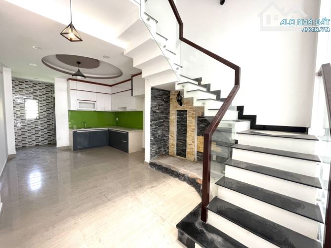 BÁN NHÀ HẺM XH NGỦ NHÀ - TRƯỜNG CHINH - TTN, Q12 - GIÁ 5,9TỶ - 2