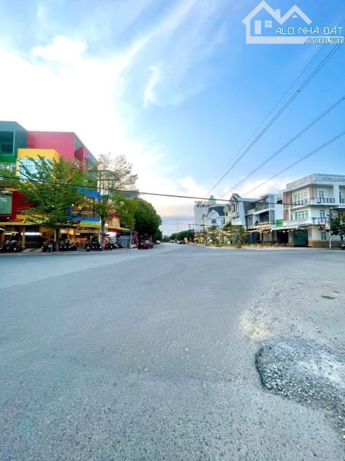 BÁN NHÀ 3 LẦU MẶT TIỀN ĐƯỜNG TRẦN BẠCH ĐẰNG GẦN TRƯỜNG ĐẠI HỌC Y DƯỢC - 2