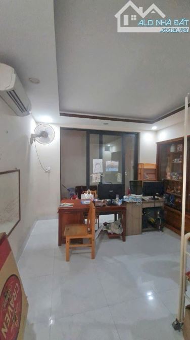 BÁN GẤP NHÀ 05 TẦNG MẶT TIỀN ĐƯỜNG HOÀN KIẾM , TP NHA TRANG GIÁ 8,8 TỶ - 2