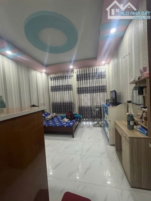 Hiếm Nguyễn Sỹ Sách, Tân Bình, 60m2, 4 tầng, chỉ 5.5 tỷ - 2