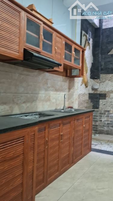 NHÀ MỚI ĐẸP - NGANG 5.3M - SÂN ĐẬU 2 Ô TÔ. CHỈ 3,8T - 2