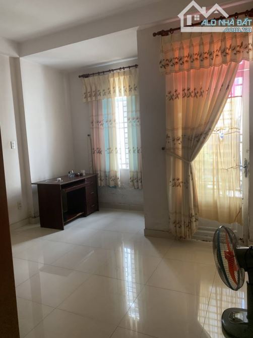🚗 Gần Sân Bay – Mặt Tiền VIP – Nhà BTCT 5 Tầng – 4PN – Giá Mềm 10.25 Tỷ - 2