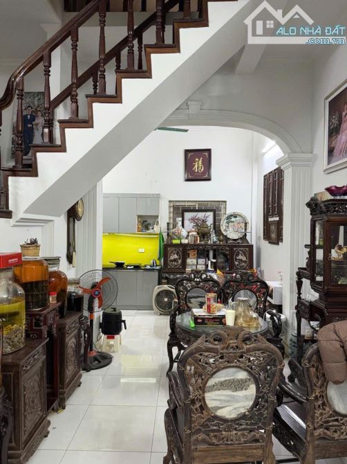 Phố Kim Hoa LÔ GÓC NGÕ THÔNG KINH DOANH DT 58m2 4 tầng MT 5.5m Giá 14 tỷ - 2