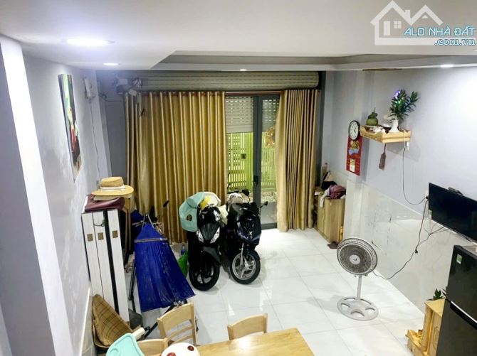 Bán nhà hẻm thông Phan Văn Trị, Phường 10, Gò Vấp, 34m2, SHR, nhỉnh 3 tỷ - 2