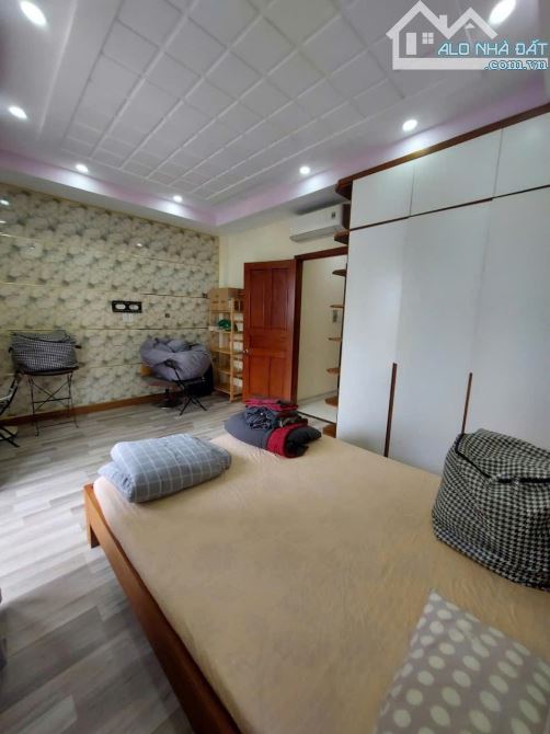 BÁN GẤP NHÀ MỚI XÂY.SHR.DT: 62 M2 4 TẦNG. CHỈ 7.45 TỶ. Đ HUỲNH TẤN PHÁT. KẾ PMH. QUẬN 7 - 2