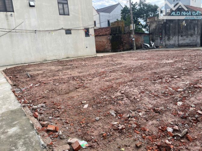 80m lô góc thụy hương cách quốc lộ 6 chỉ 200m cách bến xe yên nghĩa chỉ 1km giá 3,6tỷ - 2