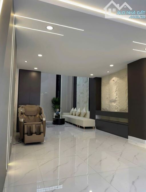 Bán nhà gần chợ Xóm Mới , HXH thông 2 đường , dt 60 m2 , nhỉnh 7 tỷ - 2