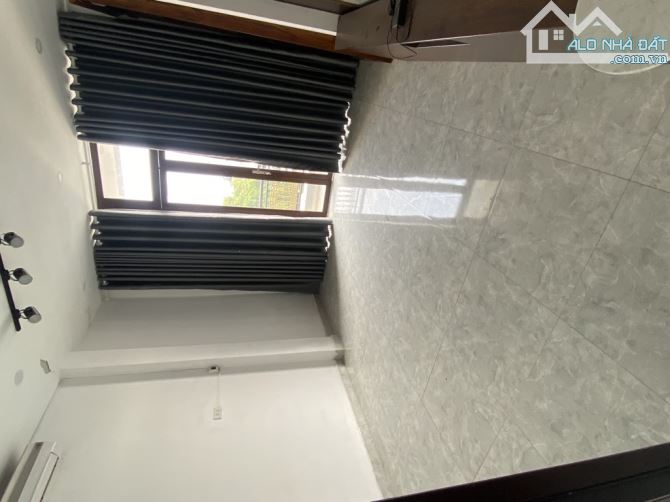 Nhà đẹp ở ngay Tân Thới Hiệp Quận 12 4x15 x 4 tầng Gấp bán giảm còn 6,98 tỷ - 2