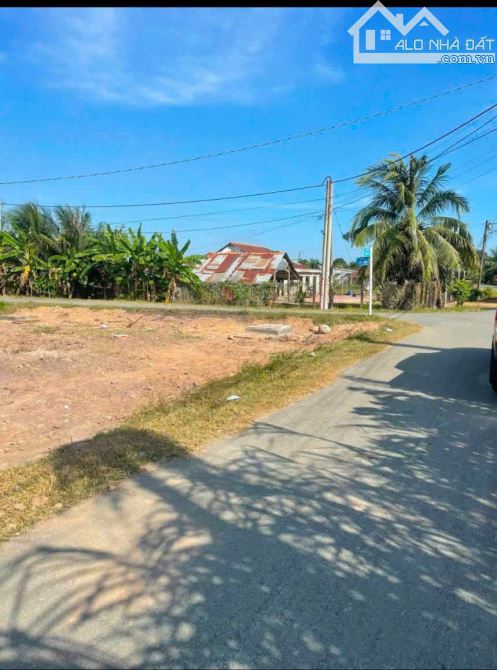 Chia sẻ tin này: Đất mặt tiền đường Ba Sa, Xã Phước Hiệp, 300m2 - 2
