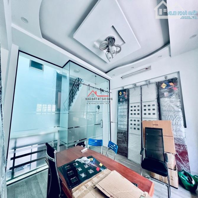 BÁN NHÀ MẶT TIỀN 12M NHÁNH CỐNG LỠ - 78M2 4 TẦNG -CHO THUÊ 17TR - THANG MÁY - GIÁ 10.X TỶ - 2