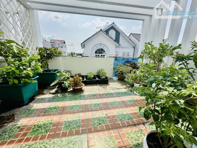 Bán nhà 4 tầng HẺM XE TẢI CHỈ nhỉnh 7 tỷ, tại Phạm Hữu Lầu, Phú Mỹ, Quận 7, HCM,  5 PN - 2