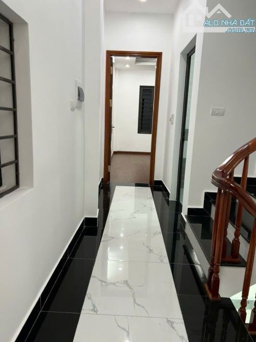 DUY NHẤT 1 CĂN NGÕ THÔNG, KINH DOANH, Ở LUÔN, Ô TÔ ĐỖ GẦN, 52M2 GIÁ CHỈ 10,3 TỶ - 2