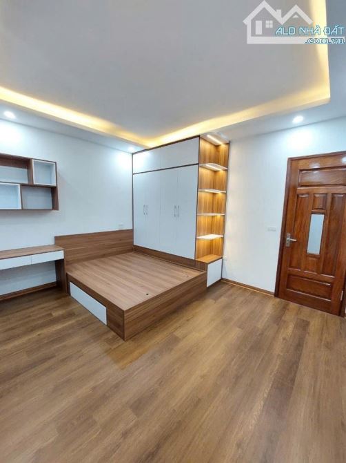 Bán nhà Phố Hoàng Ngọc Phách, Đống đa. Diện tích 55m2. 7 Tầng. Giá 19 tỷ - 2