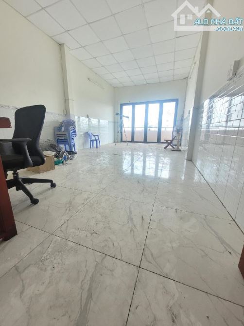 Bán nhà Tạ Quang Bửu, 35tr/ tháng, Phân lô, 250m2, chỉ 11 tỷ 2 - 2