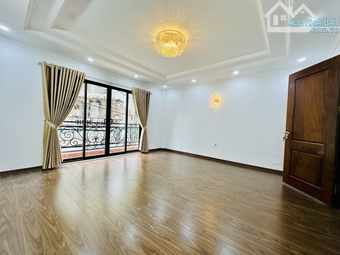 Bán nhà phố Kim Đồng Hoàng Mai 61m 5 tầng mt 5m phân lô gara ô tô thang máy - 2
