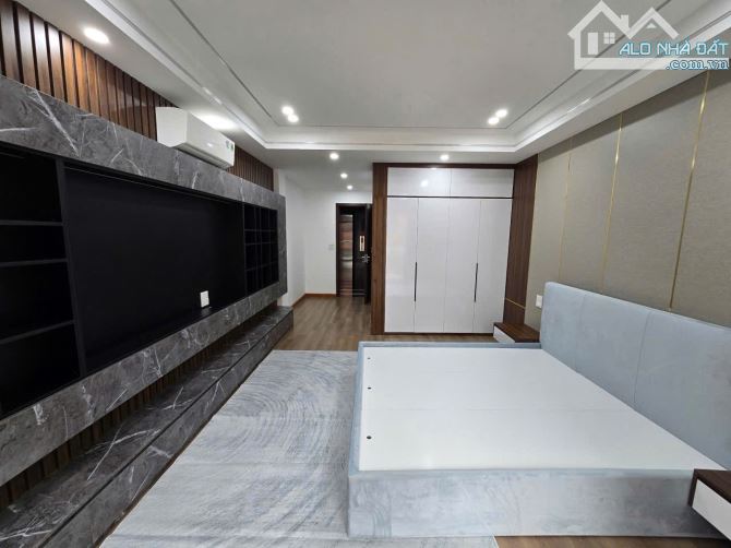 NHỈNH 7 TY-NGỌC LÂM-LONG BIÊN-NHÀ ĐẸP MỚI KOONG - NGÕ NÔNG - 50M Ô TÔ - TIỆN ÍCH NGẬP TRÀN - 2
