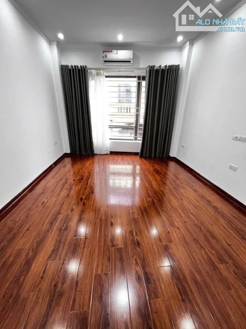 Nguyễn Văn Cừ Ngõ Thông 30m 5t mt 3,5m 6,5 tỷ gần bãi gửi xe. - 2