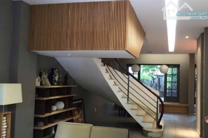 Bán gấp căn góc, ở ngay, 4 tầng, hẻm xe hơi tránh nhau, Hoàng Văn Thụ, Phú Nhuận ! - 2
