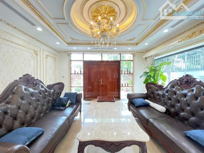 BÁN NHÀ XUÂN LA TT TÂY HỒ Ô TRÁNH VHE KD VP 110M 6T MT9M CHỈ 43.5 TỶ. - 2