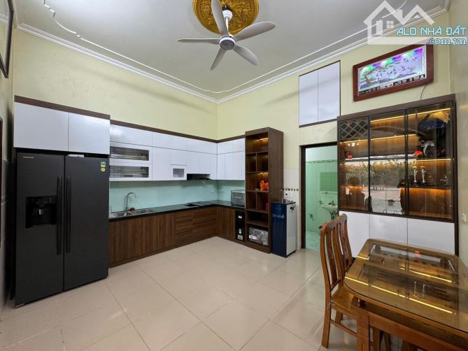 Bán nhà Thôn Hoàng Xá Kiêu kỵ Gia lâm 100m2 x 4 tầng  vỉ hè 10m giá 8.8 tỷ - 2