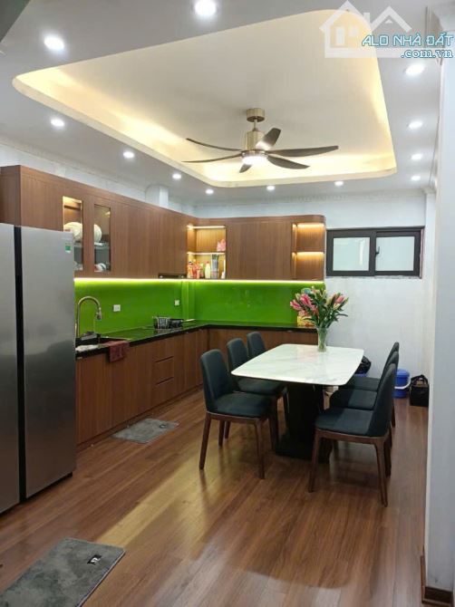 BÁN NHÀ 270m2 NGỌC LÂM - VFe34 Đỗ Cửa - KINH DOANH - NHÀ MỚI TỰ XÂY - SIÊU THOÁNG-NHỈNH 9T - 2