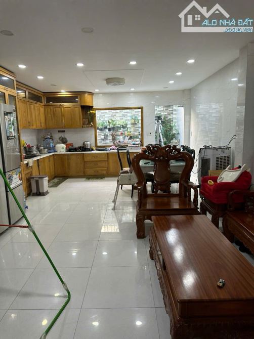 Bán nhà mặt tiền đường Phường 7 Quận 8. Thửa đất vuông vức, khu dân cư an ninh, gần THPT N - 2