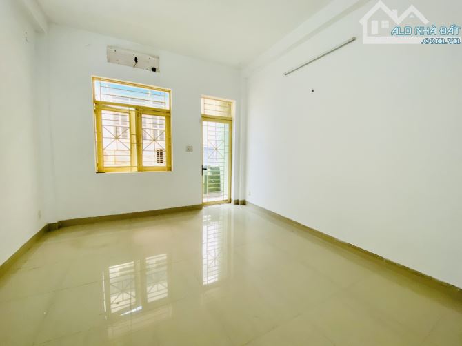 BÁN NHÀ CHỢ ĐÊM HẠNH THÔNG TÂY GÒ VẤP– KINH DOANH SẦM UẤT – 13.2 TỶ-XE HƠI NGỦ TRONG NHÀ - 2