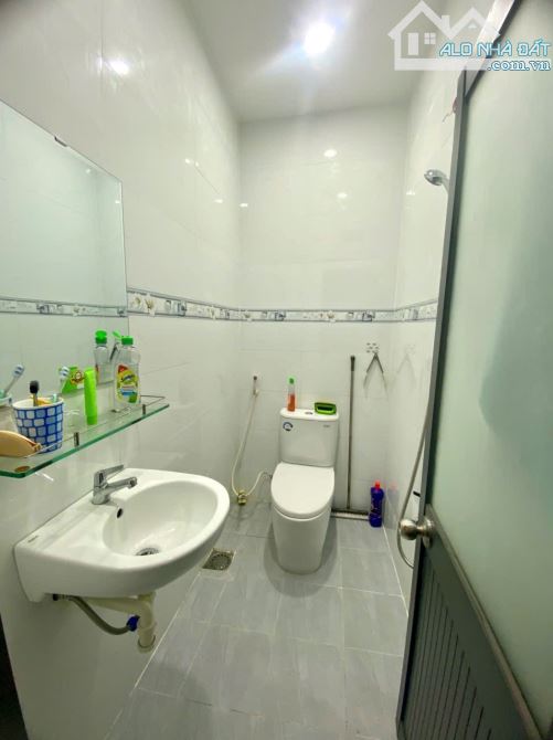 Nhà Đẹp Nghĩa Phát Tân Bình - Hẻm 4m – 2 Lầu BTCT – Giá Nhỉnh 5.Tỷ! - 2